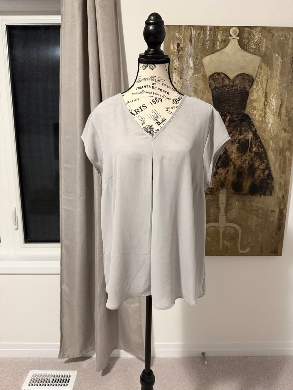 DR2 Light Gray V-Neck Short Sleeve Blouse